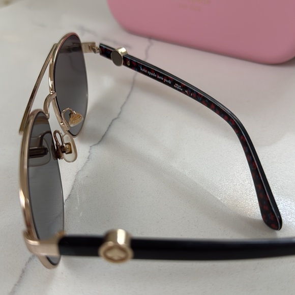 Kate Spade ♠️ RaglanG/S Sunglasses - Picture 4 of 7